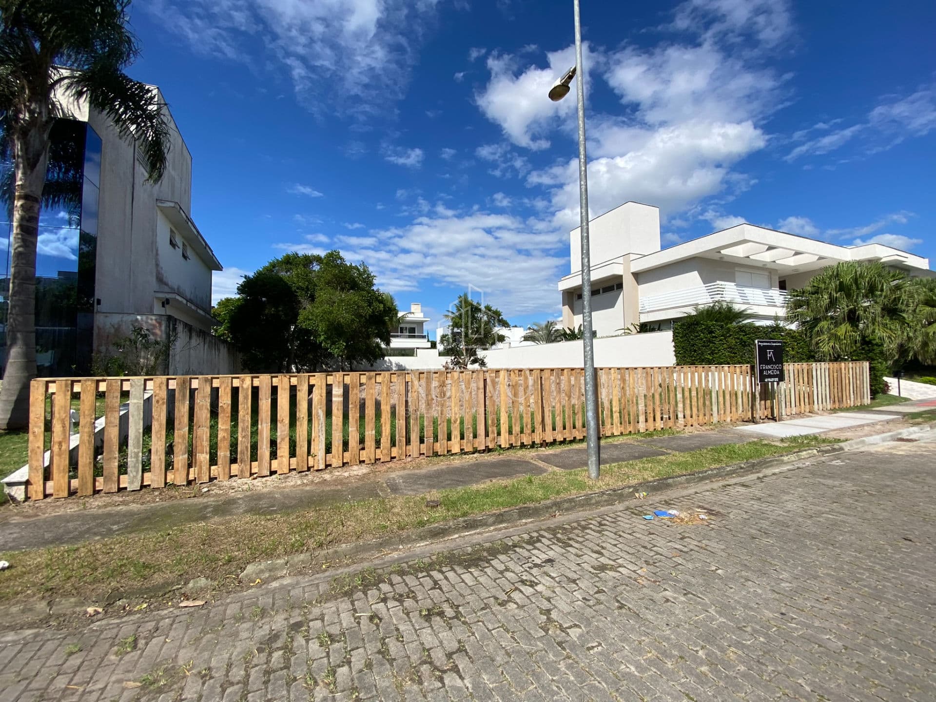 Terreno à venda em Jurerê Internacional